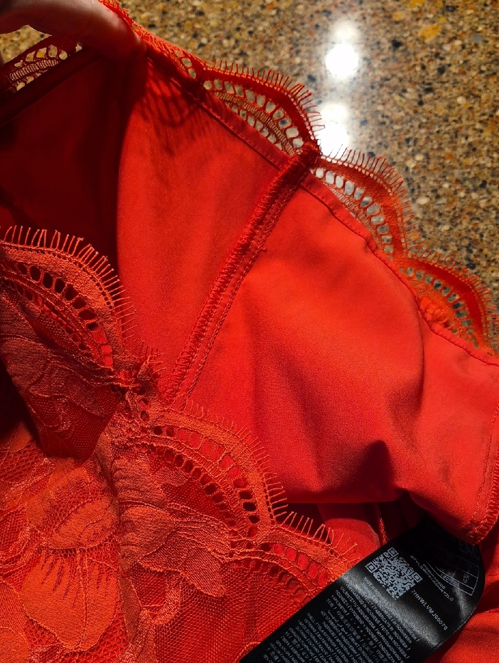Guess - Picture 9 of 12